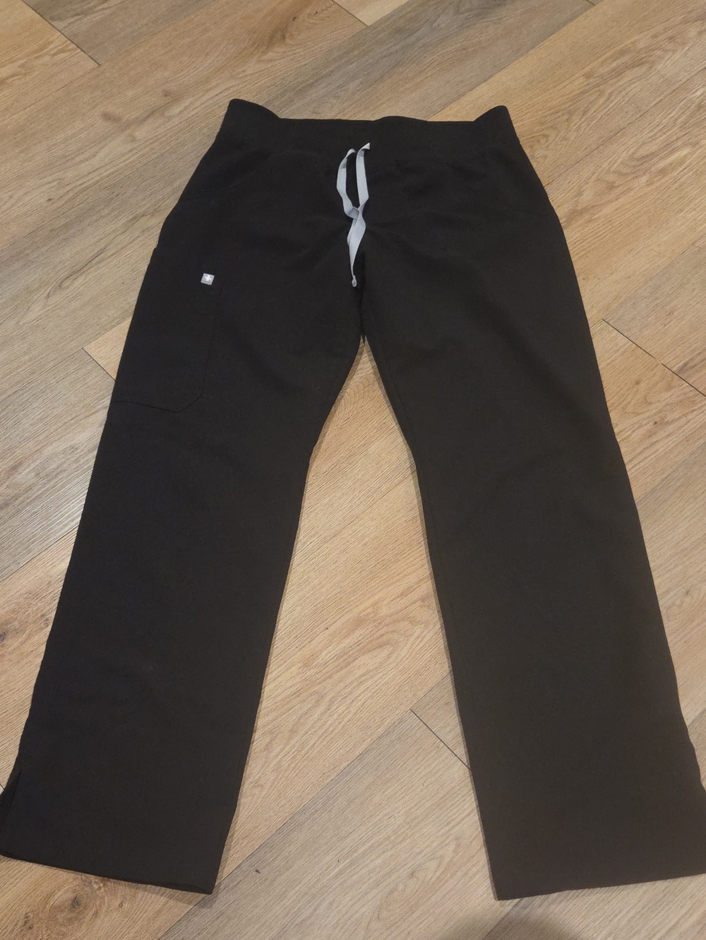 Figs Women’s Black Scrub Pants with Contrast Drawstring